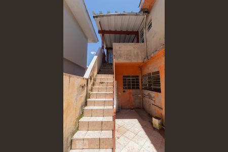 Casa para alugar com 90m², 3 quartos e 1 vagaEscada
