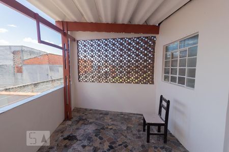 Casa para alugar com 90m², 3 quartos e 1 vagaÁrea de Serviço