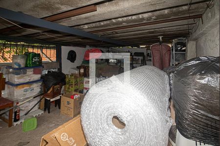 Casa para alugar com 195m², 4 quartos e 4 vagasgalpão