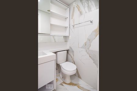 Apartamento à venda com 65m², 2 quartos e 1 vagaBanheiro Social