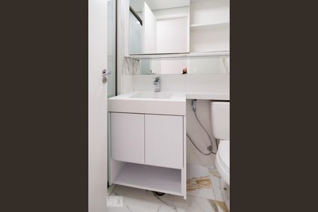 Banheiro Social de apartamento à venda com 2 quartos, 65m² em Jardim Umuarama, São Paulo