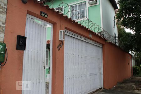 Casa à venda com 110m², 3 quartos e 1 vagaFachada