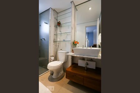 Apartamento à venda com 87m², 2 quartos e 2 vagasBanheiro da Suíte 1