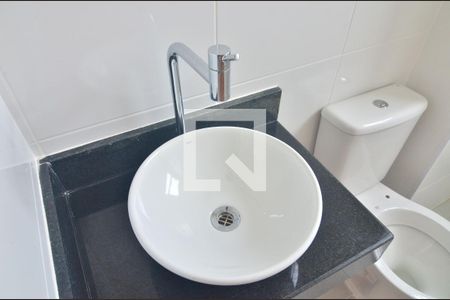 Banheiro de apartamento para alugar com 2 quartos, 42m² em Igara, Canoas