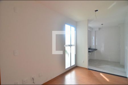 Sala de apartamento para alugar com 2 quartos, 42m² em Igara, Canoas
