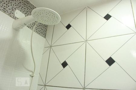 Casa de condomínio para alugar com 350m², 4 quartos e 2 vagasDetalhe banheiro