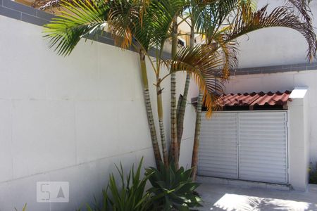 Casa de condomínio para alugar com 350m², 4 quartos e 2 vagasPiscina