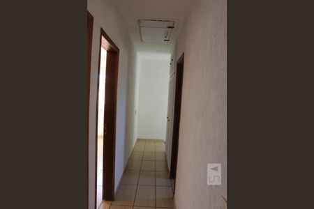 Casa de condomínio para alugar com 350m², 4 quartos e 2 vagasCorredor