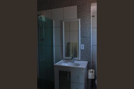 Casa de condomínio para alugar com 350m², 4 quartos e 2 vagasBanheiro da Suíte