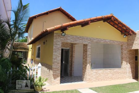 Casa de condomínio para alugar com 350m², 4 quartos e 2 vagasFundos