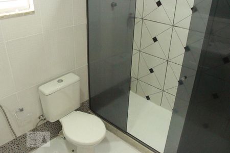 Casa de condomínio para alugar com 350m², 4 quartos e 2 vagasBanheiro 1