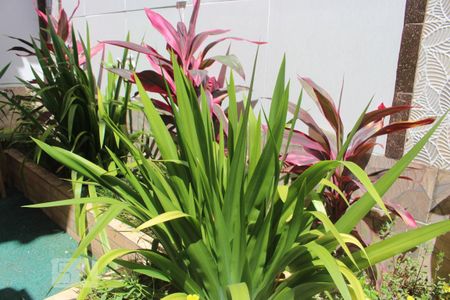 Casa de condomínio para alugar com 350m², 4 quartos e 2 vagasJardim de Inverno