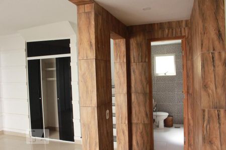 Casa de condomínio para alugar com 350m², 4 quartos e 2 vagasLavabo