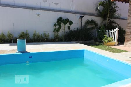 Casa de condomínio para alugar com 350m², 4 quartos e 2 vagasPiscina