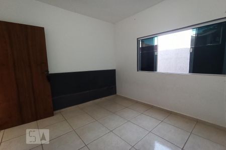 Quarto de casa para alugar com 1 quarto, 70m² em Jardim Iva, São Paulo