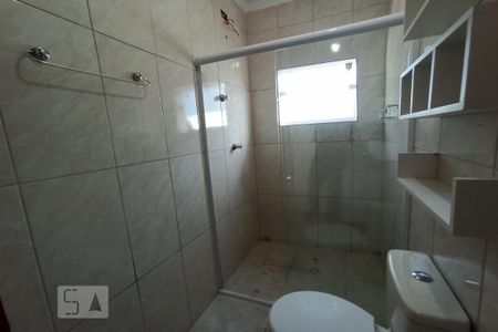Banheiro de casa para alugar com 1 quarto, 70m² em Jardim Iva, São Paulo