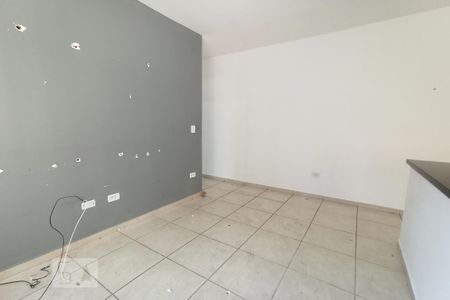 Detalhe Sala de casa para alugar com 1 quarto, 70m² em Jardim Iva, São Paulo