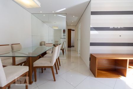 Sala de apartamento para alugar com 2 quartos, 75m² em Vila Nova Alba, São Paulo