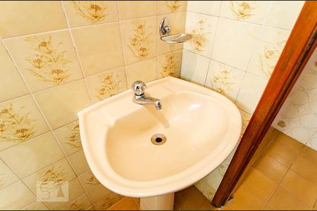 Banheiro Social de casa para alugar com 1 quarto, 50m² em Vila Guarani (z Sul), São Paulo