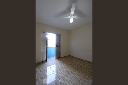 Quarto 2 de casa para alugar com 3 quartos, 80m² em Jardim Casablanca, São Paulo