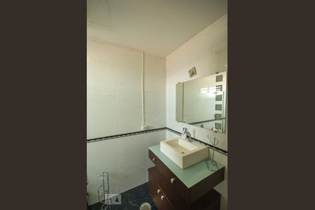 Apartamento para alugar com 80m², 1 quarto e 1 vaga Apartamento para alugar com 80m², 1 quarto e 1 vagaBanheiro