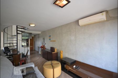 Apartamento para alugar com 80m², 1 quarto e 1 vaga Apartamento para alugar com 80m², 1 quarto e 1 vagaSala