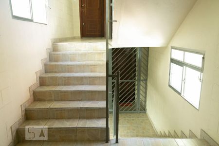 Apartamento para alugar com 48m², 2 quartos e 1 vagaEscada