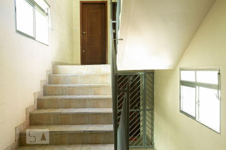 Apartamento para alugar com 48m², 2 quartos e 1 vagaEscada