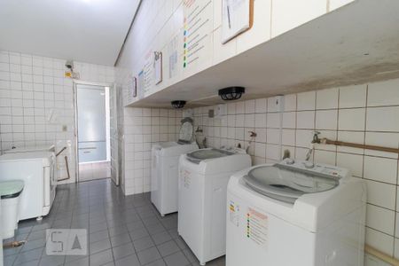 Apartamento à venda com 64m², 2 quartos e 1 vagaÁrea Comum - Lavanderia