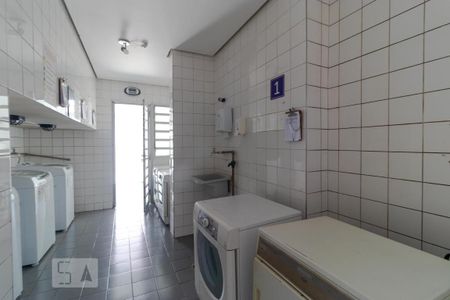 Apartamento à venda com 64m², 2 quartos e 1 vagaÁrea Comum - Lavanderia