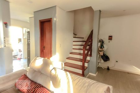 Sala de casa de condomínio à venda com 3 quartos, 185m² em Campo Novo, Porto Alegre