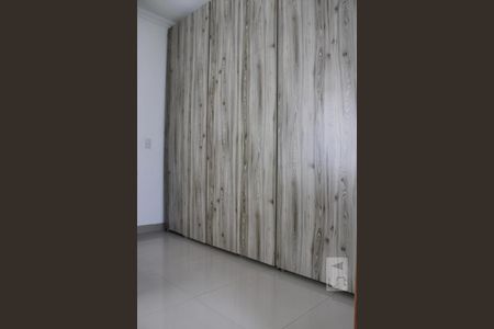 Apartamento para alugar com 135m², 4 quartos e 1 vagaQuarto 2 - Armários