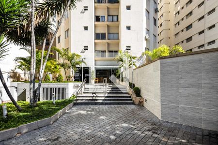 Apartamento à venda com 32m², 1 quarto e 1 vagaFachada