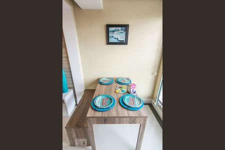 Apartamento à venda com 77m², 3 quartos e 2 vagasVaranda