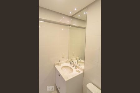 Apartamento à venda com 77m², 3 quartos e 2 vagasBanheiro