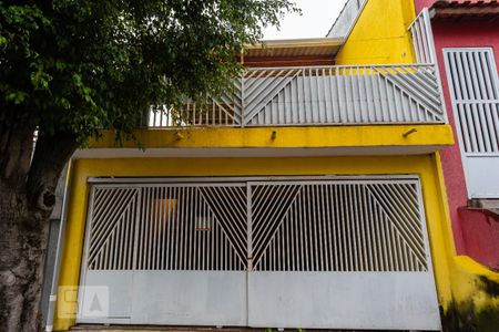 Fachada de casa à venda com 3 quartos, 110m² em Padroeira, Osasco