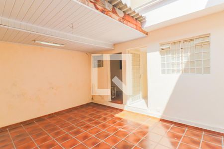 Casa à venda com 100m², 3 quartos e 2 vagasQuintal