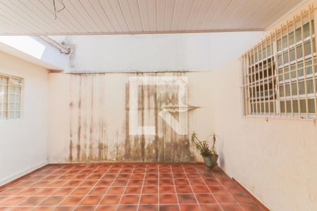 Casa à venda com 100m², 3 quartos e 2 vagasQuintal
