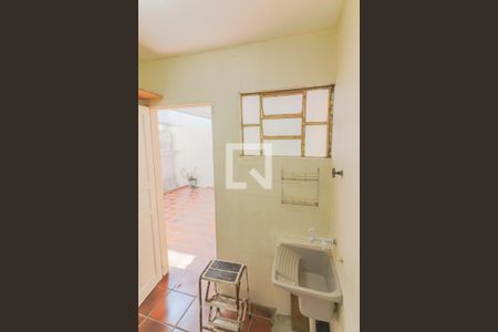 Casa à venda com 100m², 3 quartos e 2 vagasLavanderia