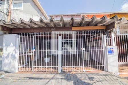 Casa à venda com 100m², 3 quartos e 2 vagasFachada