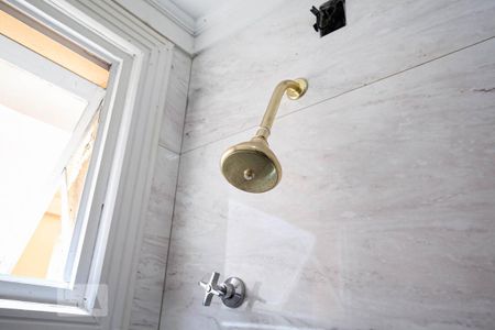 Banheiro social 1 de casa para alugar com 4 quartos, 395m² em Jardim Atlântico, Belo Horizonte