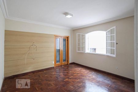 Casa para alugar com 395m², 4 quartos e 2 vagas Casa para alugar com 395m², 4 quartos e 2 vagasSuíte 2
