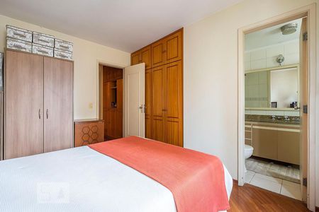 Apartamento à venda com 163m², 4 quartos e 3 vagasSuíte 2