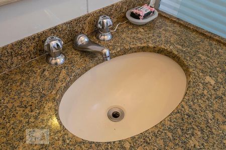 Apartamento à venda com 163m², 4 quartos e 3 vagasSuíte 2 - Banheiro