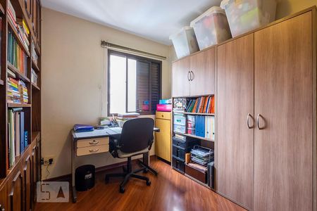 Apartamento à venda com 163m², 4 quartos e 3 vagasQuarto 4