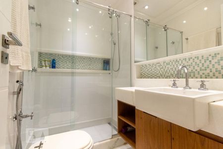 Apartamento à venda com 146m², 3 quartos e 1 vaga Apartamento à venda com 146m², 3 quartos e 1 vagaBanheiro Corredor