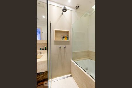Apartamento à venda com 146m², 3 quartos e 1 vaga Apartamento à venda com 146m², 3 quartos e 1 vagaBanheiro Suite