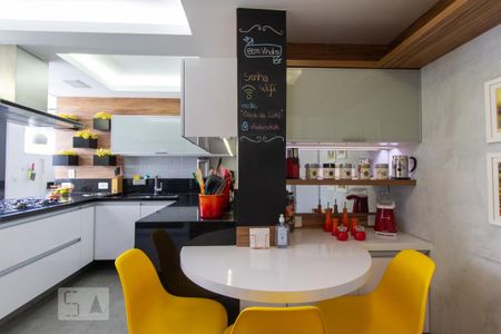 Apartamento à venda com 146m², 3 quartos e 1 vaga Apartamento à venda com 146m², 3 quartos e 1 vagaCozinha