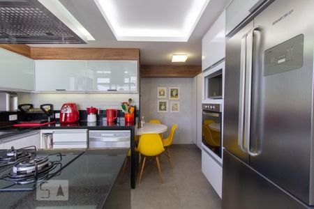 Apartamento à venda com 146m², 3 quartos e 1 vaga Apartamento à venda com 146m², 3 quartos e 1 vagaCozinha