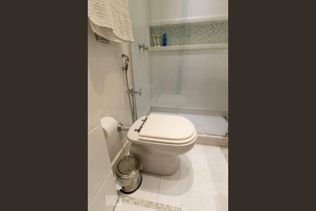 Apartamento à venda com 146m², 3 quartos e 1 vaga Apartamento à venda com 146m², 3 quartos e 1 vagaBanheiro Corredor